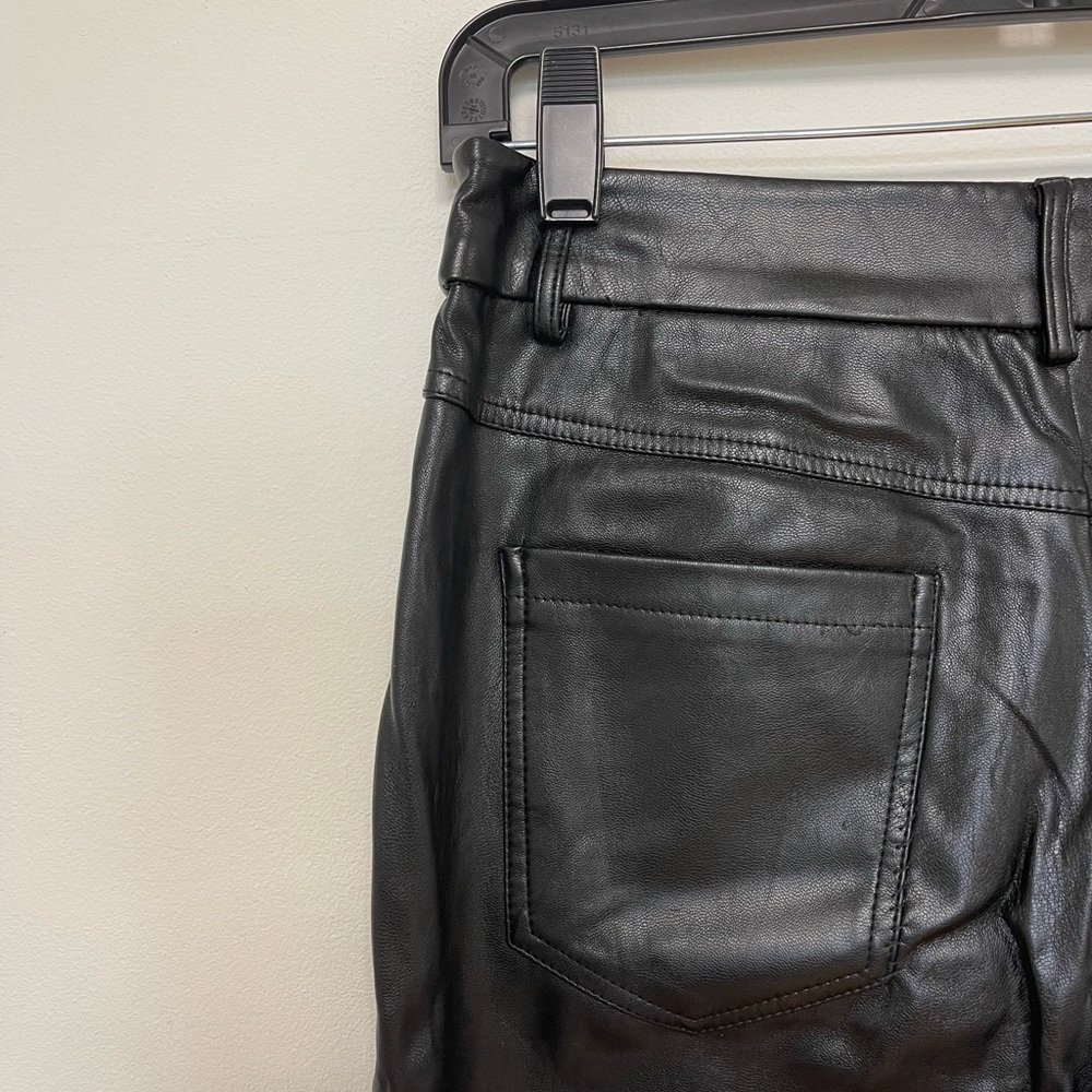 SHEIN Black Faux Leather Mini Skirt